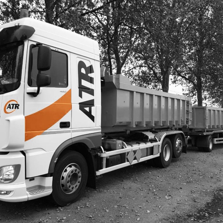 Camion Ampliroll : la solution idéale pour le transport de bennes